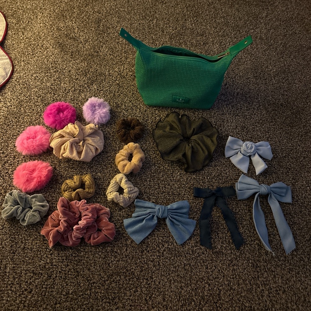 Kate Spade Hair Accessories Set with Green Pouch